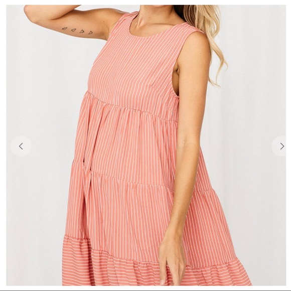 #19 Fabulous pin striped print tiered maxi dress - Picture 4 of 5